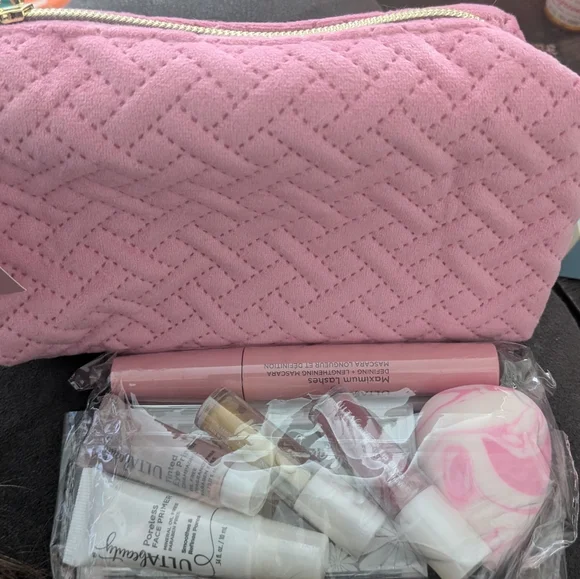 ULTA Beauty Pink Makeup Gift Set - Travel Essentials Kit - Picture 2 of 2